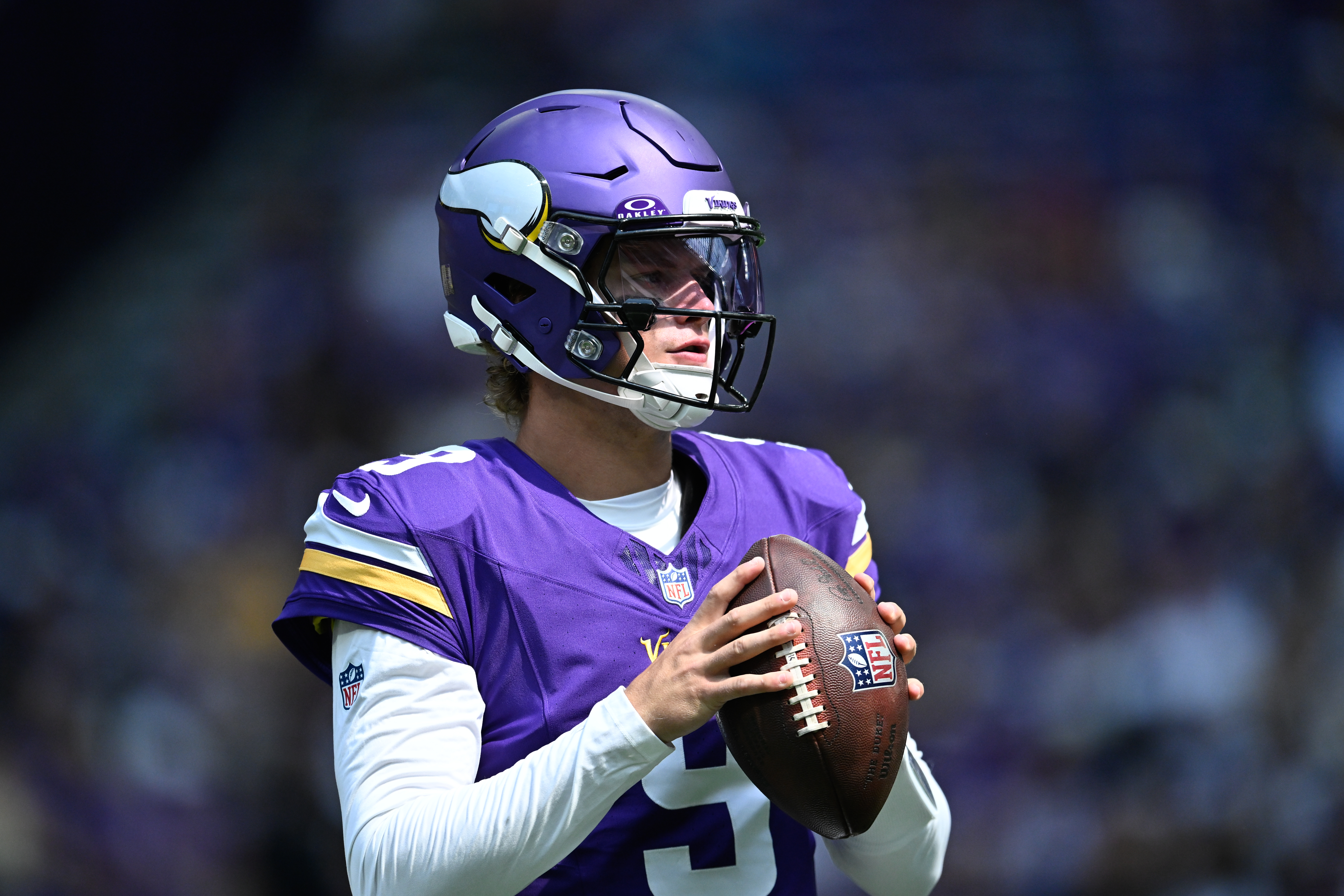 Giants Trade for J.J. McCarthy After Jaxon Dart's Season-Ending Injury
